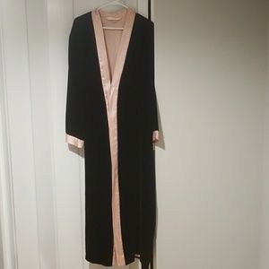 SALE!!! Christmas sale!! Victoria secret RARE robe
